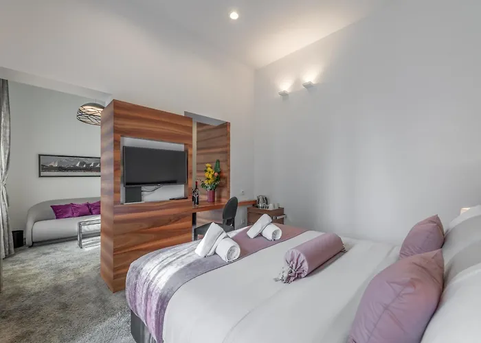 Starlight Luxury 4*