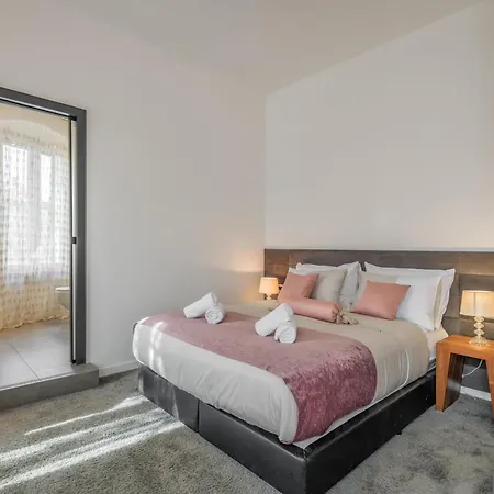 فندق مبيت وإفطار Starlight Luxury سبليت