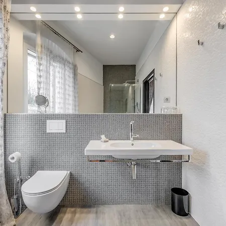 Starlight Luxury 4* 스플리트