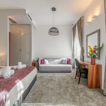 Starlight Luxury 4* 스플리트