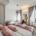 Starlight Luxury 스플리트