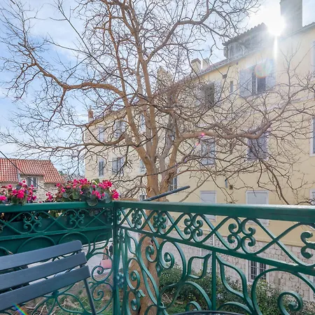 Starlight Luxury Suites Split